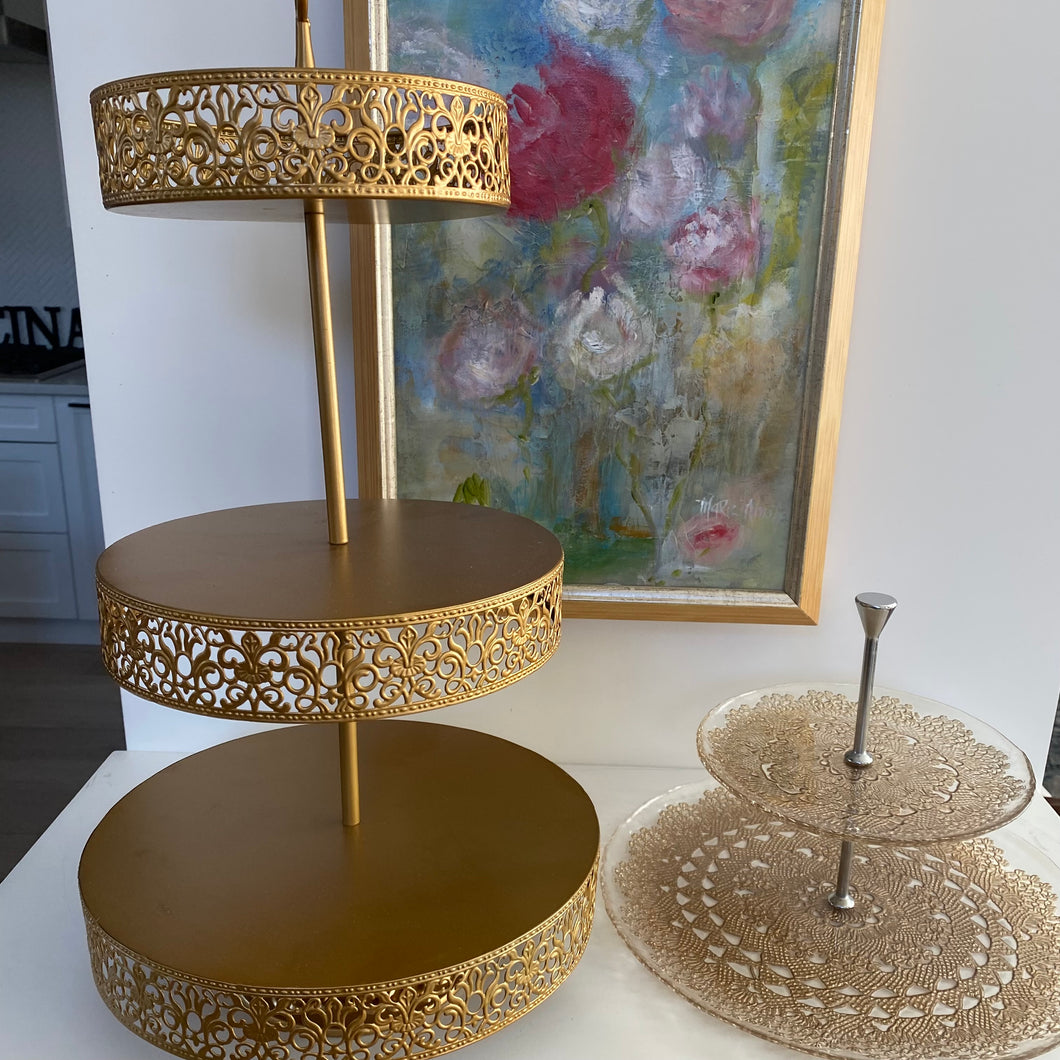 Tiered Modern Gold Dishes