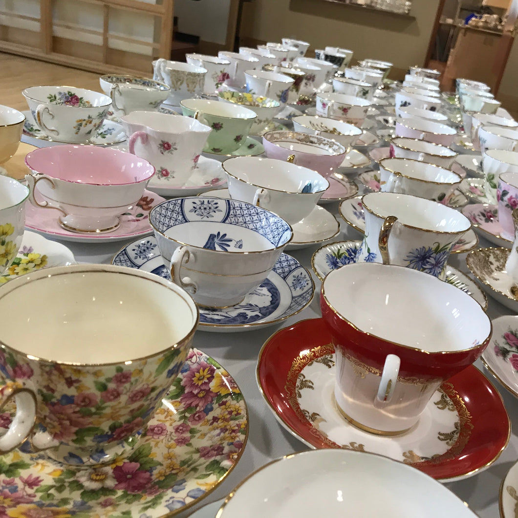 Tea Cups & Saucers (<50)